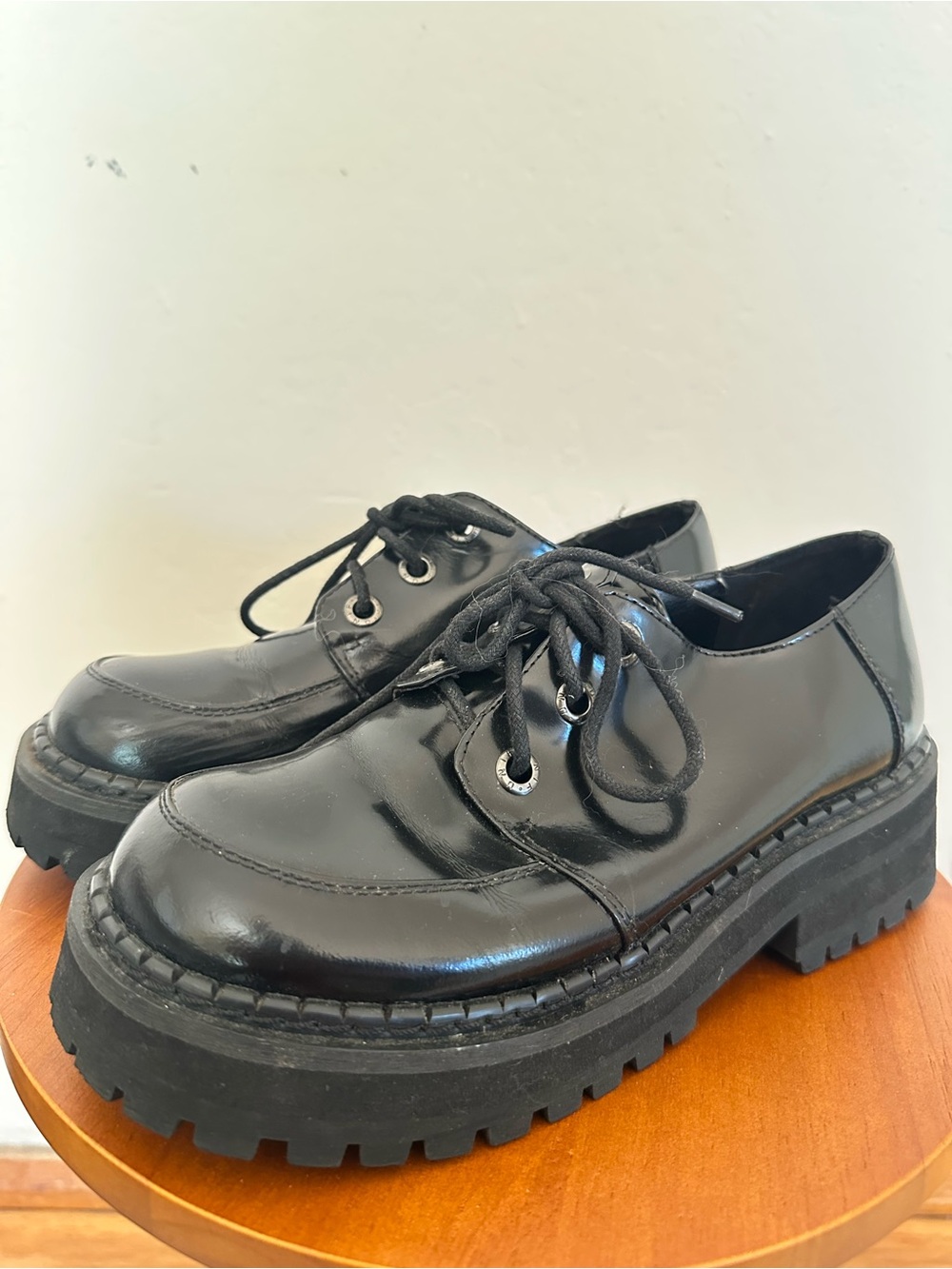 UNIF Collins Platform Lace-Up Shoes Size 7